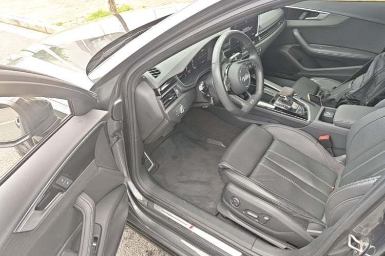 Used Audi A4L 2023 40 TFSI Luxury Dynamic Model Driver Seat