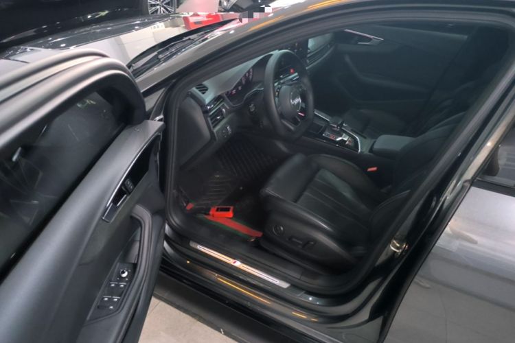 Used Audi A4L 2023 40 TFSI Luxury Dynamic Model Driver Seat