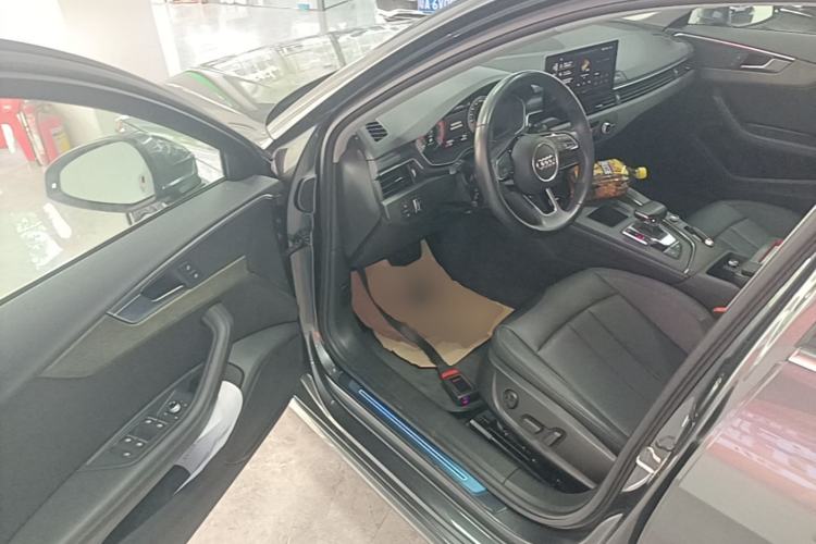 Used Audi A4L 2023 40 TFSI Fashionable and Elegant Version Driver Seat