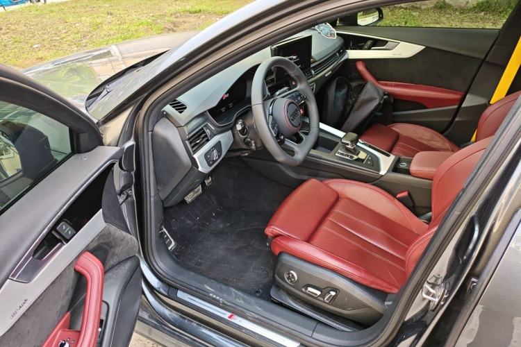 Used Audi A4L 2023 40 TFSI Fashion Dynamic Model Driver Seat
