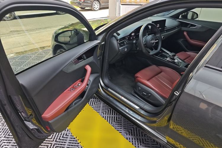 Used Audi A4L 2023 40 TFSI Luxury Dynamic Model Driver Seat