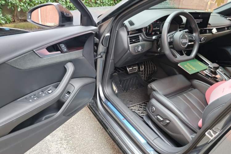 Used Audi A4L 2023 40 TFSI Luxury Dynamic Model Driver Seat