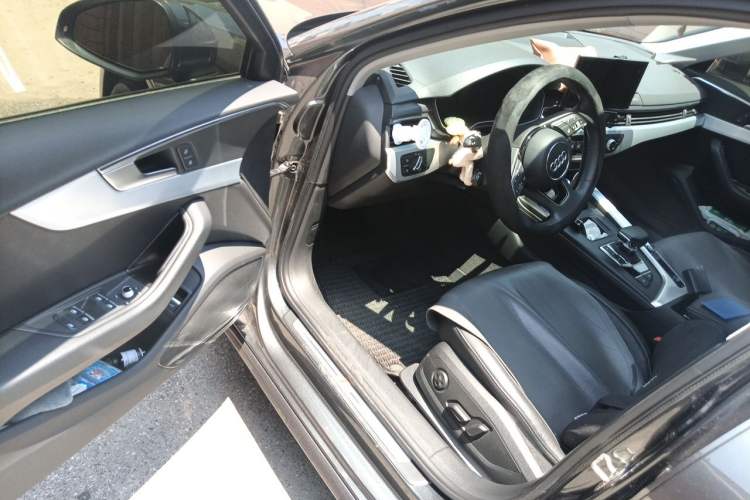 Used Audi A4L 2023 40 TFSI Fashion Dynamic Model Driver Seat