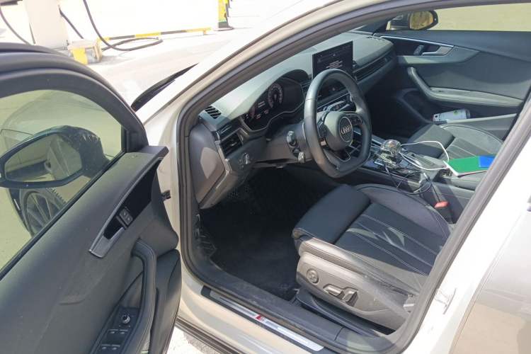 Used Audi A4L 2023 40 TFSI Luxury Dynamic Model Driver Seat