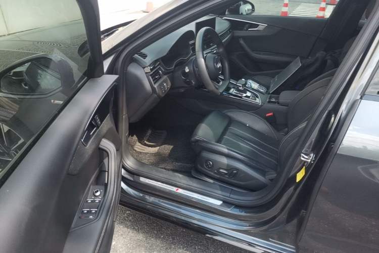 Used Audi A4L 2023 40 TFSI Luxury Dynamic Model Driver Seat