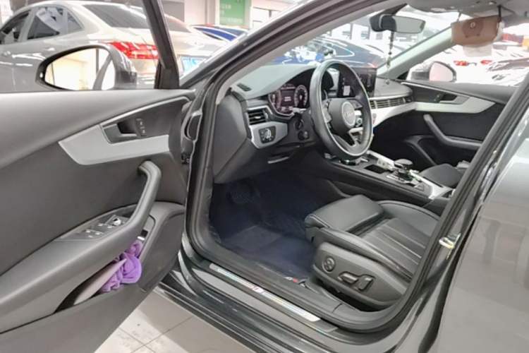 Used Audi A4L 2023 40 TFSI Fashion Dynamic Model Driver Seat