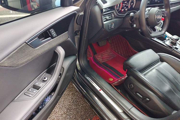 Used Audi A4L 2023 40 TFSI Luxury Dynamic Model Driver Seat
