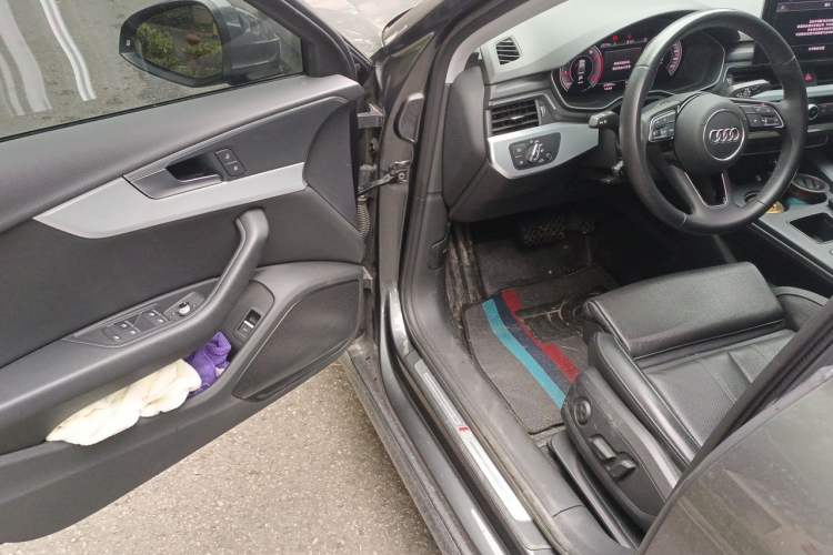 Used Audi A4L 2023 40 TFSI Fashion Dynamic Model Driver Seat