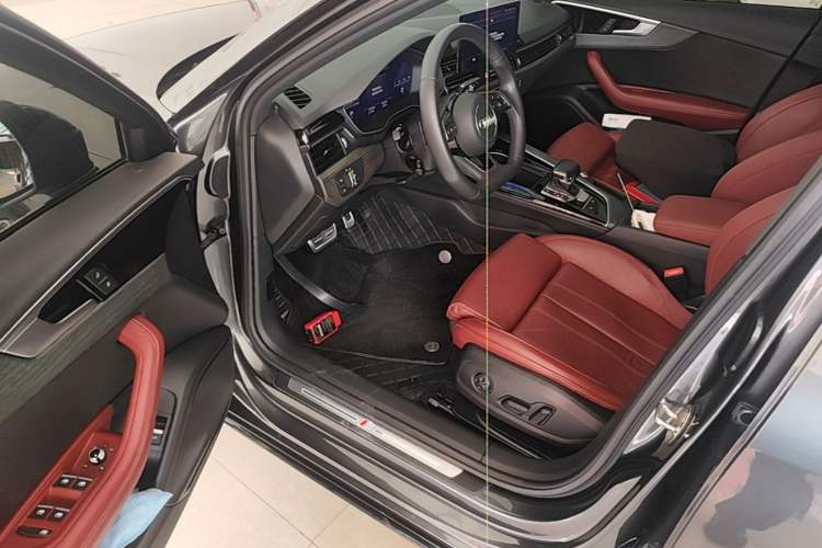Used Audi A4L 2023 40 TFSI Luxury Dynamic Model Driver Seat