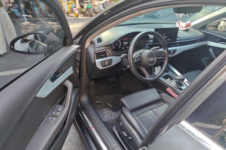 Used Audi A4L 2023 40 TFSI Fashion Dynamic Model Driver Seat