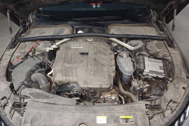 Used Audi A4L 2023 40 TFSI Fashion Dynamic Model Engine Bay