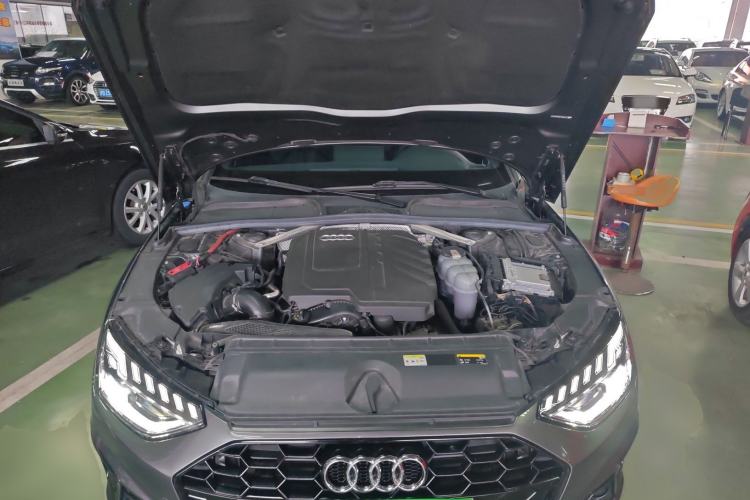 Used Audi A4L 2023 40 TFSI Luxury Dynamic Model Engine Bay