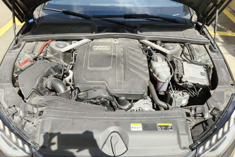 Used Audi A4L 2023 40 TFSI Luxury Dynamic Model Engine Bay