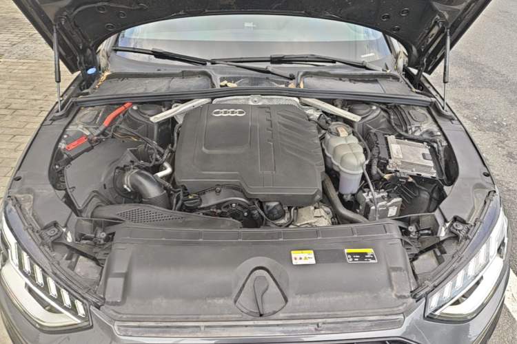 Used Audi A4L 2023 40 TFSI Luxury Dynamic Model Engine Bay