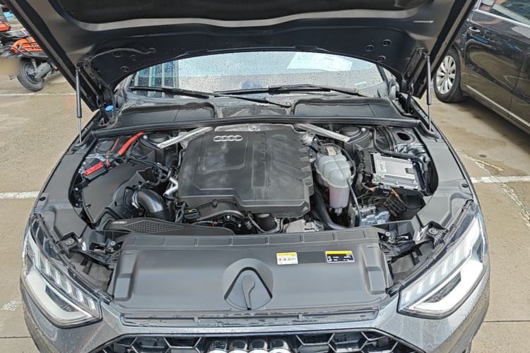 Used Audi A4L 2023 40 TFSI Luxury Dynamic Model Engine Bay