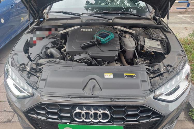 Used Audi A4L 2023 40 TFSI Luxury Dynamic Model Engine Bay