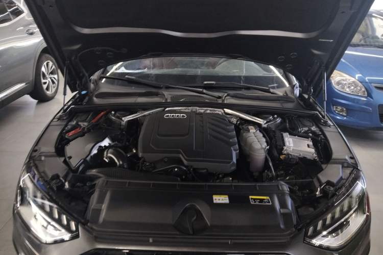 Used Audi A4L 2023 40 TFSI quattro Luxury Dynamic Edition Engine Bay