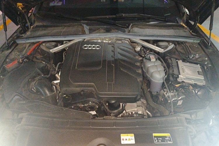 Used Audi A4L 2023 40 TFSI Luxury Dynamic Model Engine Bay