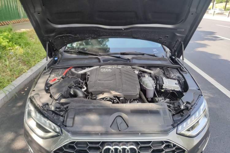 Used Audi A4L 2023 40 TFSI Fashion Dynamic Model Engine Bay