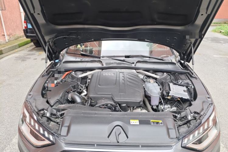 Used Audi A4L 2023 40 TFSI Luxury Dynamic Model Engine Bay