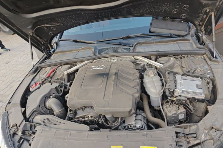 Used Audi A4L 2023 40 TFSI Luxury Dynamic Model Engine Bay