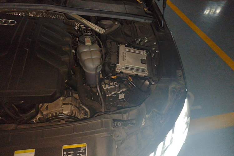Used Audi A4L 2023 40 TFSI Luxury Dynamic Model Engine Bay Left