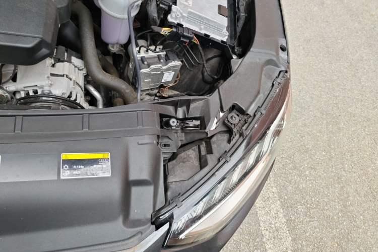 Used Audi A4L 2023 40 TFSI Luxury Dynamic Model Engine Bay Left