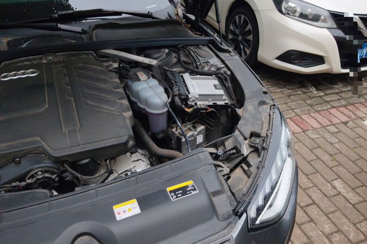 Used Audi A4L 2023 40 TFSI Luxury Dynamic Model Engine Bay Left