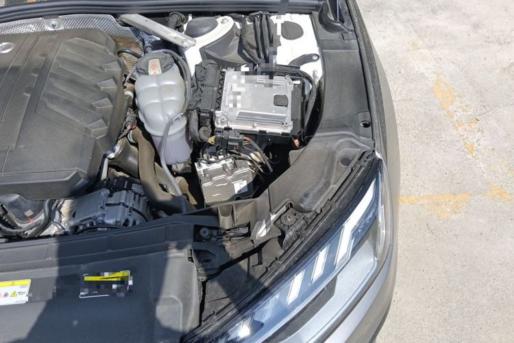 Used Audi A4L 2023 40 TFSI Luxury Dynamic Model Engine Bay Left