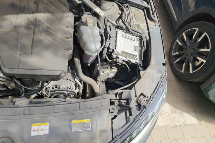 Used Audi A4L 2023 40 TFSI Luxury Dynamic Model Engine Bay Left
