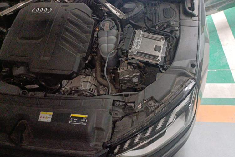 Used Audi A4L 2023 40 TFSI Luxury Dynamic Model Engine Bay Left