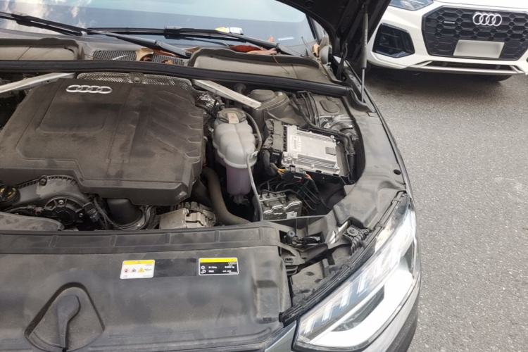 Used Audi A4L 2023 40 TFSI Luxury Dynamic Model Engine Bay Left