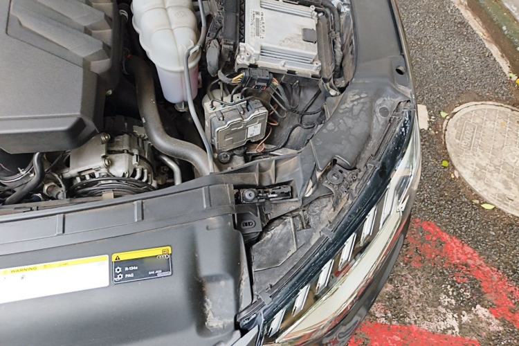 Used Audi A4L 2023 40 TFSI Luxury Dynamic Model Engine Bay Left