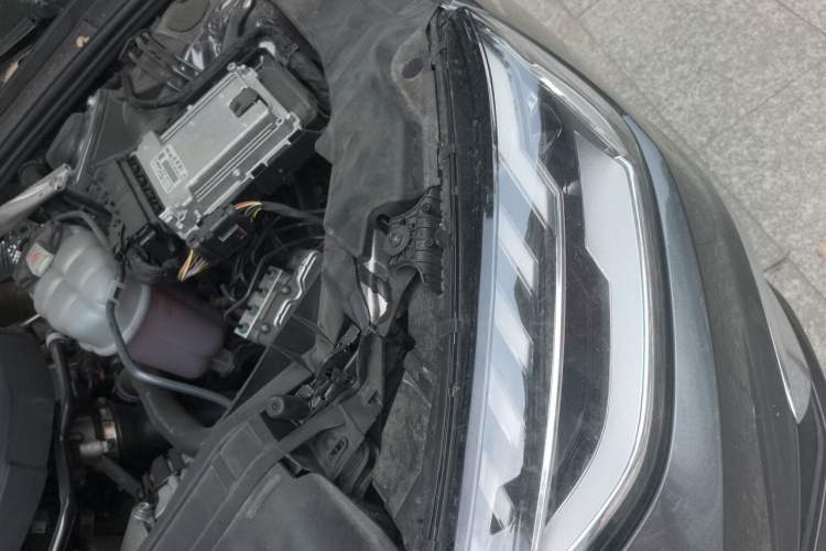 Used Audi A4L 2023 40 TFSI Fashion Dynamic Model Engine Bay Left