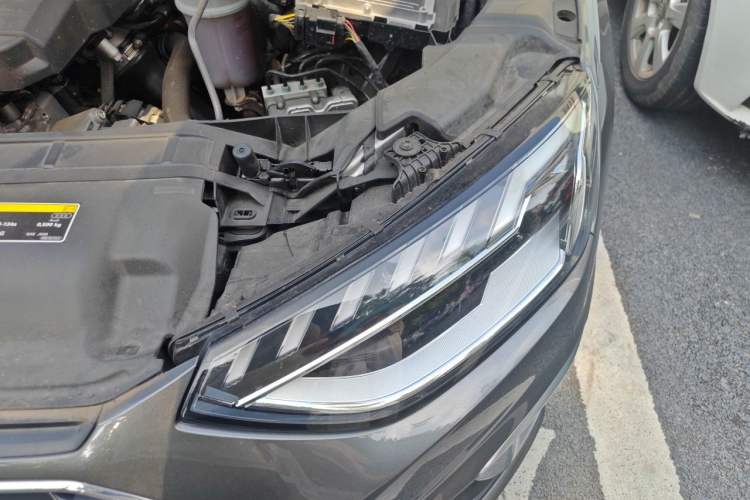 Used Audi A4L 2023 40 TFSI Fashion Dynamic Model Engine Bay Left