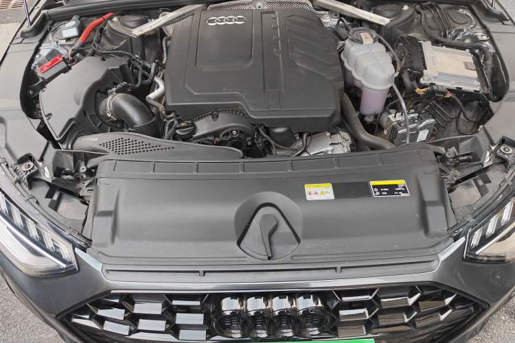 Used Audi A4L 2023 40 TFSI Bang & Olufsen Starry Night Edition Engine Bay