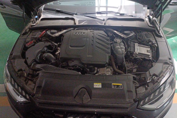 Used Audi A4L 2023 40 TFSI Luxury Dynamic Model Engine Bay