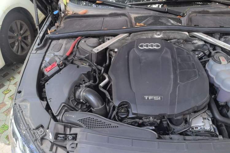 Used Audi A4L 2023 40 TFSI Luxury Dynamic Model Engine Bay Right