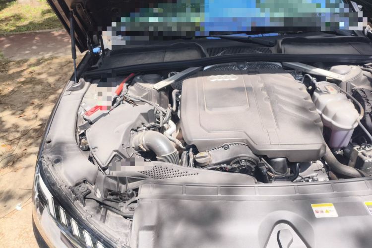 Used Audi A4L 2023 40 TFSI Luxury Dynamic Model Engine Bay Right