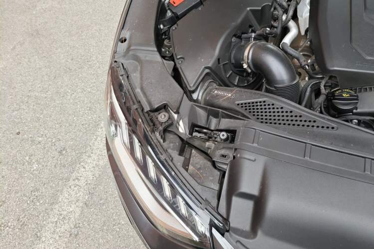 Used Audi A4L 2023 40 TFSI Luxury Dynamic Model Engine Bay Right