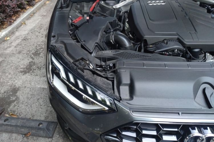 Used Audi A4L 2023 40 TFSI Luxury Dynamic Model Engine Bay Right