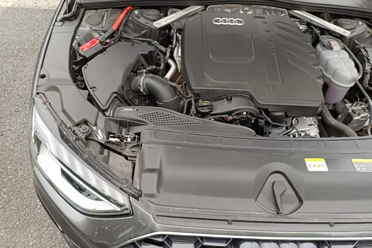 Used Audi A4L 2023 40 TFSI Fashion Dynamic Model Engine Bay Right