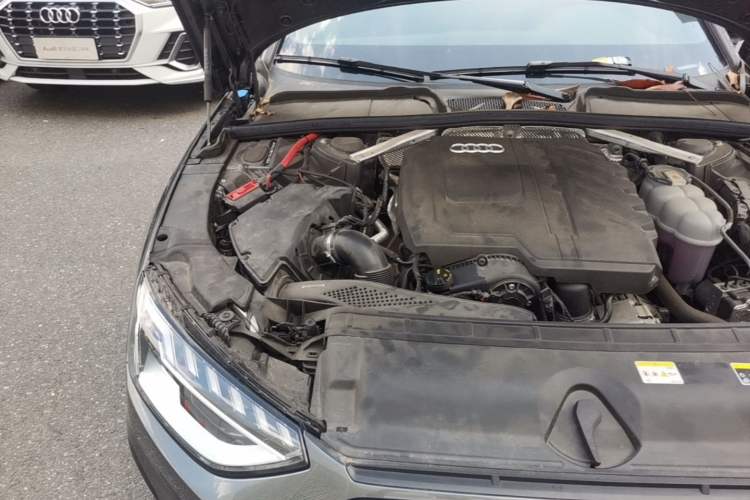 Used Audi A4L 2023 40 TFSI Luxury Dynamic Model Engine Bay Right