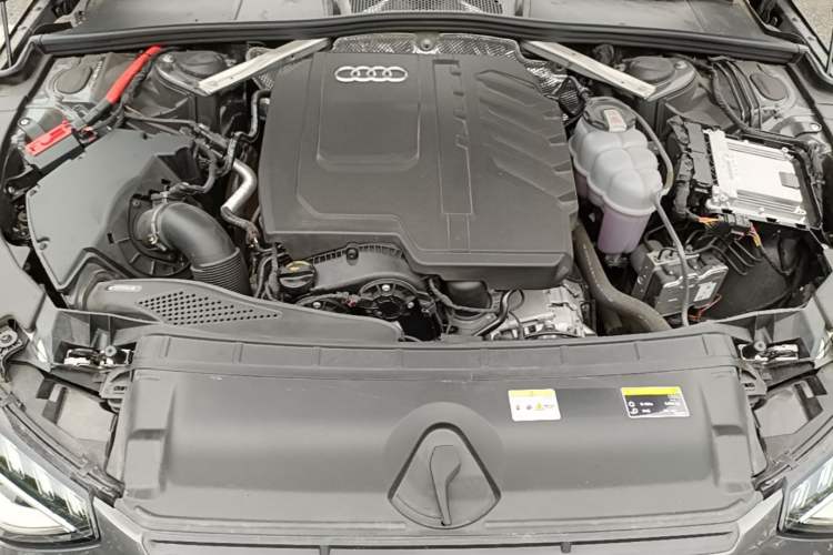 Used Audi A4L 2023 40 TFSI Fashion Dynamic Model Engine Bay
