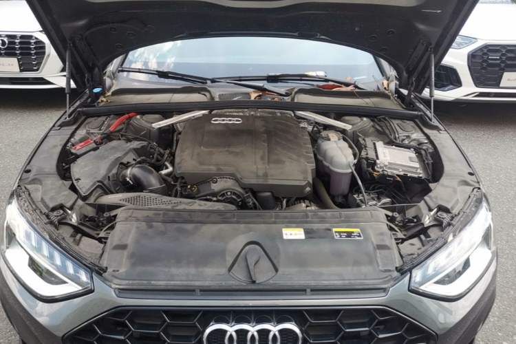 Used Audi A4L 2023 40 TFSI Luxury Dynamic Model Engine Bay