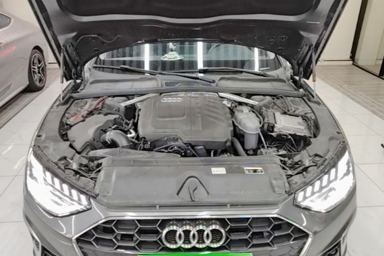 Used Audi A4L 2023 40 TFSI Fashion Dynamic Model Engine Bay