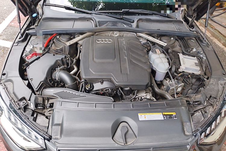 Used Audi A4L 2023 40 TFSI Luxury Dynamic Model Engine Bay