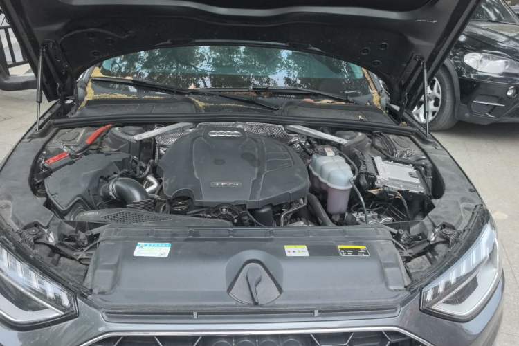 Used Audi A4L 2023 40 TFSI Fashion Dynamic Model Engine Bay