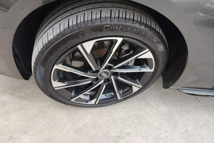 Used Audi A4L 2023 40 TFSI Luxury Dynamic Model Exterior 4