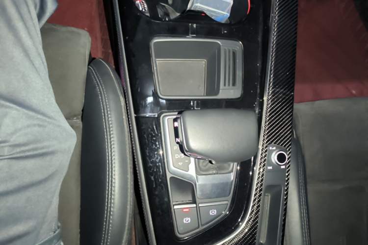 Used Audi A4L 2023 45 TFSI quattro Prestige Dynamic Edition Gear Lever